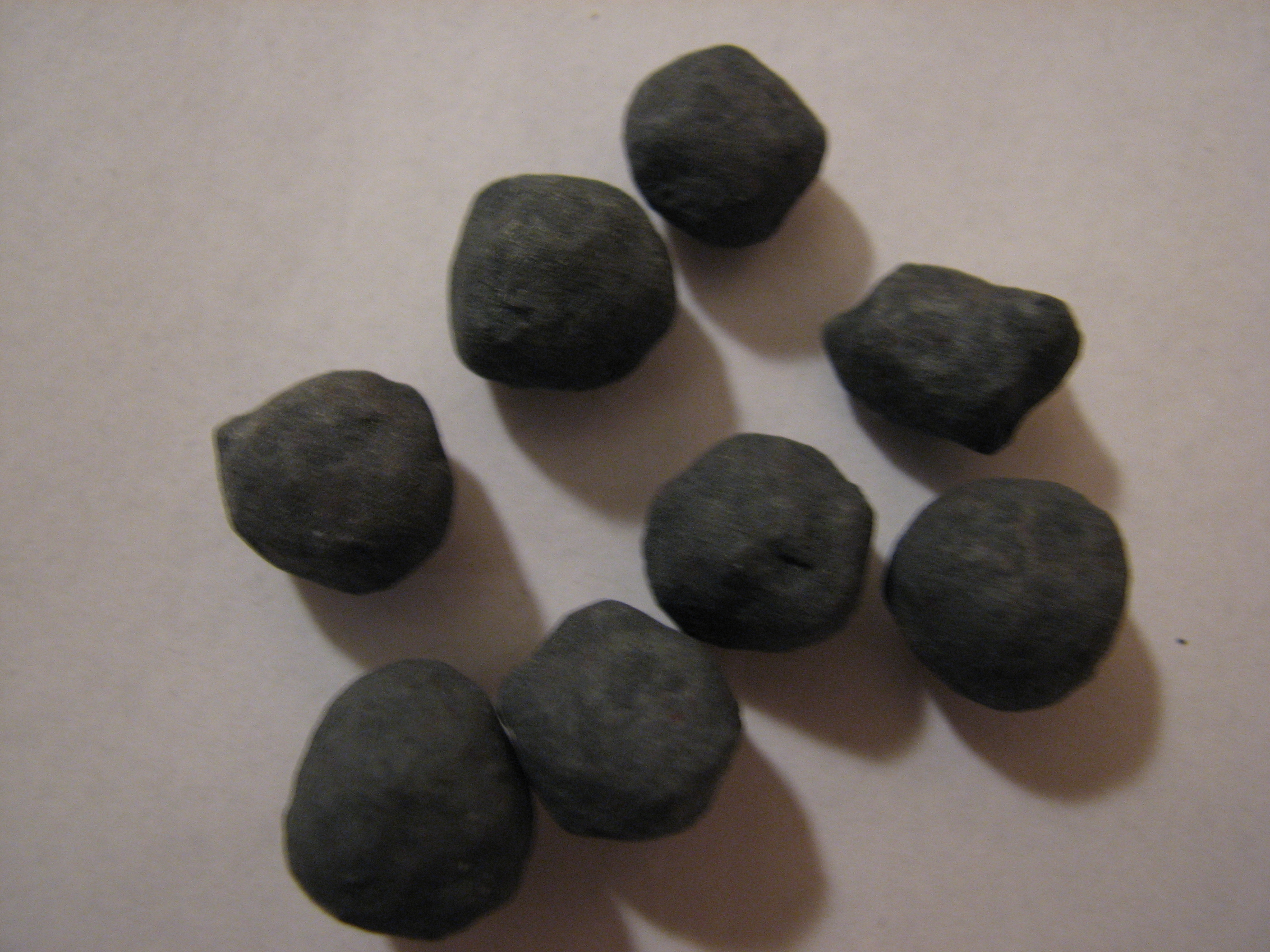 Iron ore pellets used to distinguish iron ore forms, pellets, DRI and HBI
